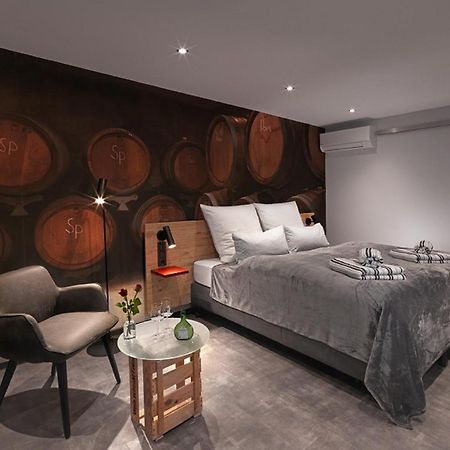 אלזנאו אין אונטרפראנקן Weinmotel Simon 1 A מראה חיצוני תמונה