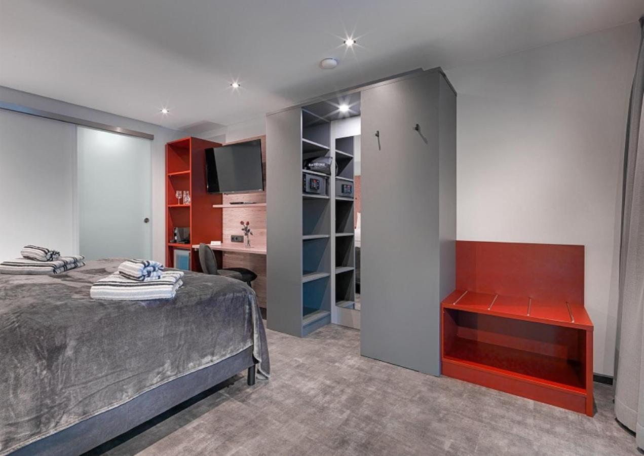 אלזנאו אין אונטרפראנקן Weinmotel Simon 1 A מראה חיצוני תמונה