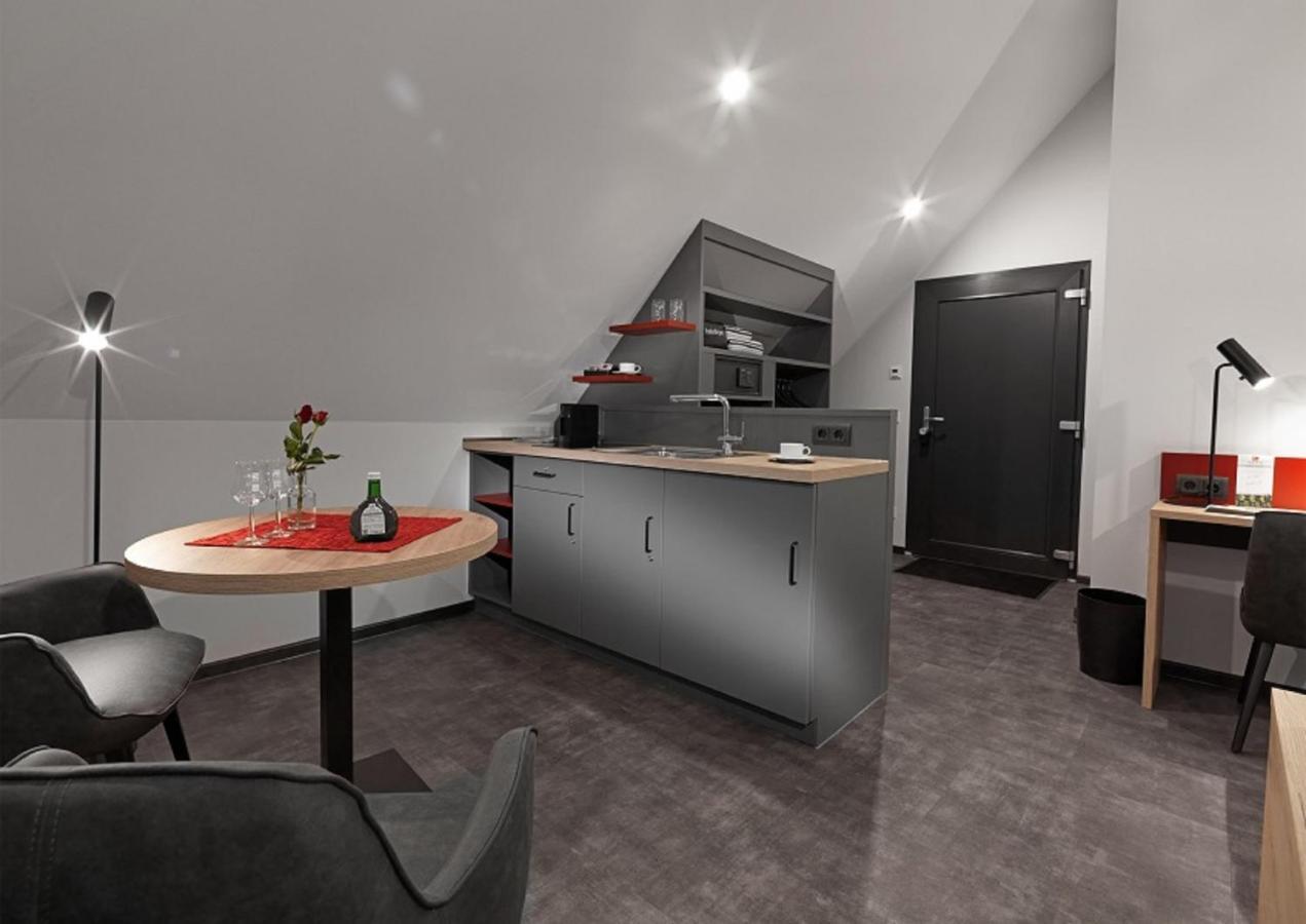 אלזנאו אין אונטרפראנקן Weinmotel Simon 1 A מראה חיצוני תמונה